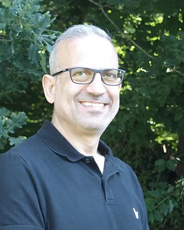 Portrait of Raeid Abed